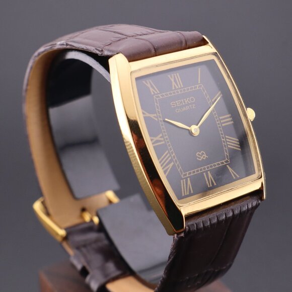 Vintage Seiko Slim Tonneau Tank Quartz Gentlemen's Wrist Watch  - FREE SHIPPING - Picture 1 of 13
